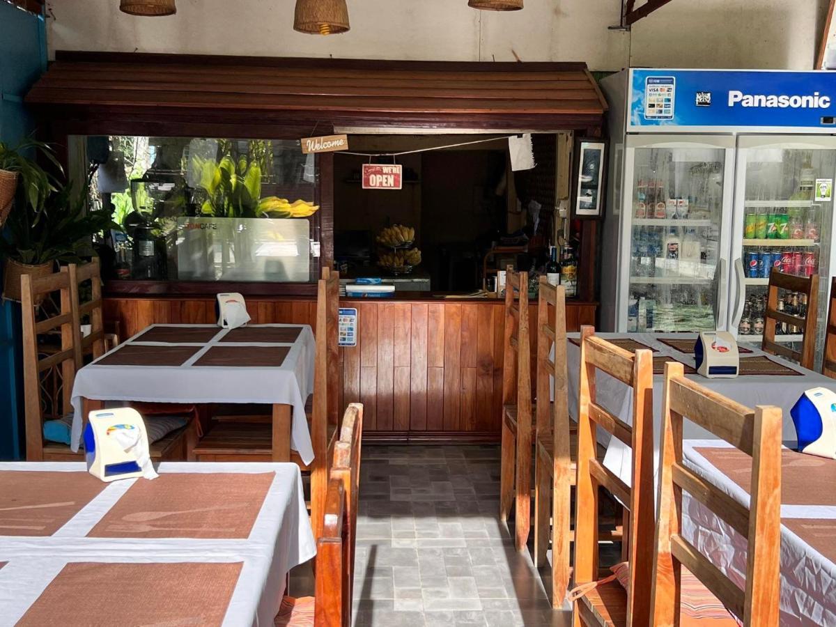 Somphamit Guesthouse Ban Khon Exterior foto